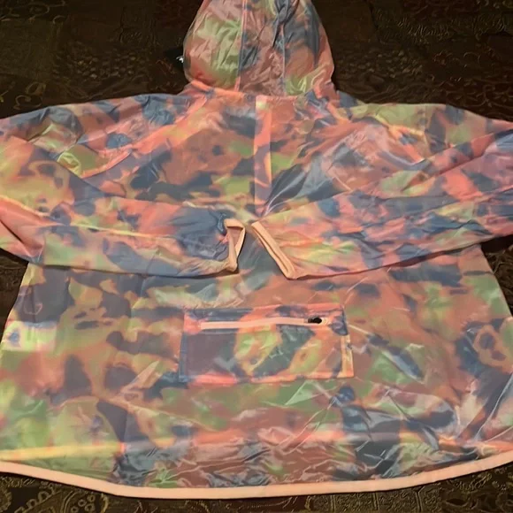 Under Armour Pastel Swirl Dye Half Zip Hoodie Windbreaker - Picture 7 of 7